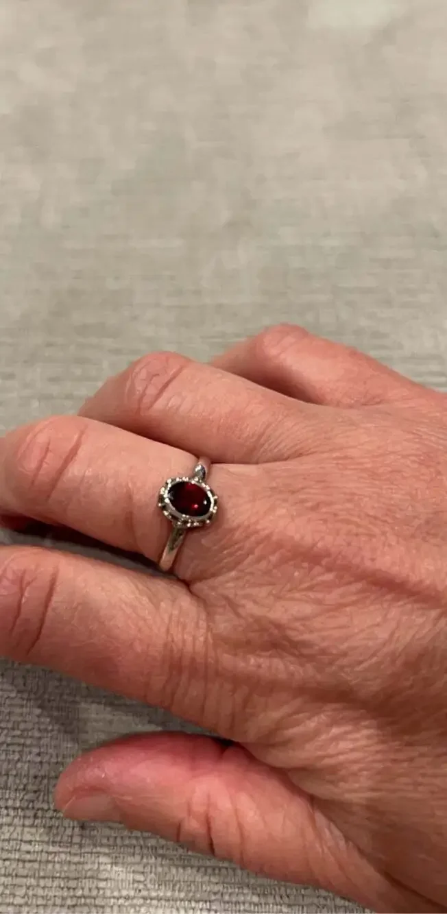 925 Silver Red Garnet Oval Ring Size 7